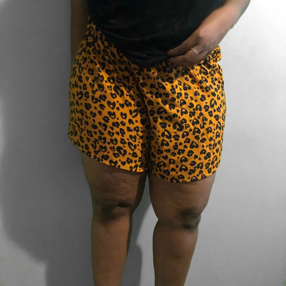 Yellow Print Paperbag Shorts - Picture 5 of 9